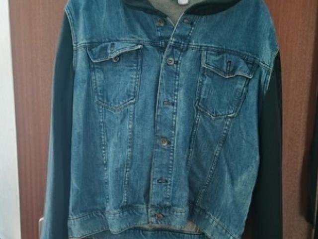 Jeans Jacke mit Kapuze - 1